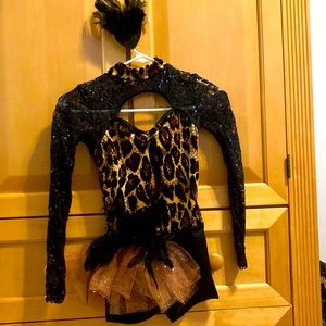 Weissman MC leopard print costume.